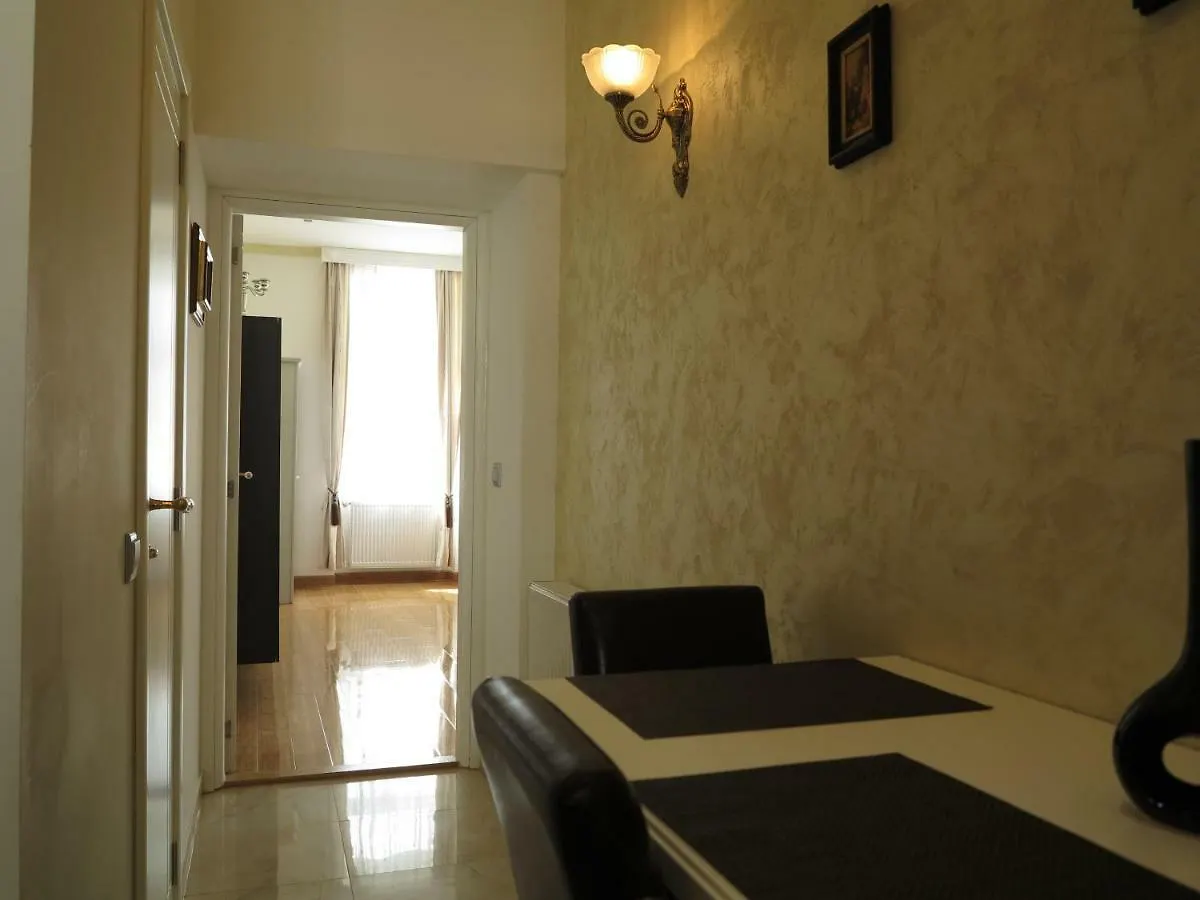 Small Luxury Kapitol Apartment Vienna 0*,  Austria