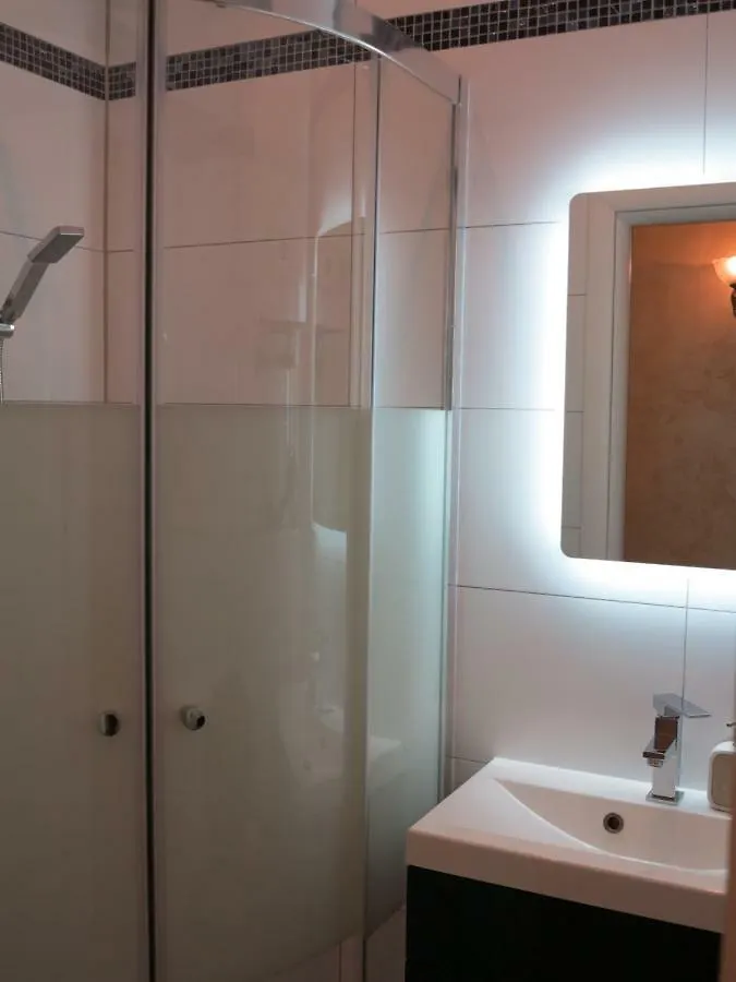Small Luxury Kapitol Apartment Vienna Austria