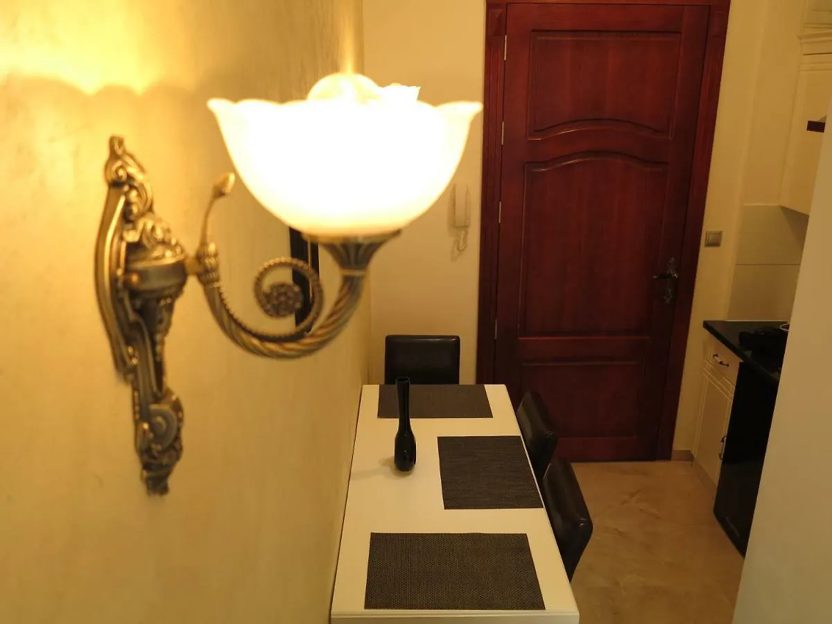 Small Luxury Kapitol Apartment Vienna