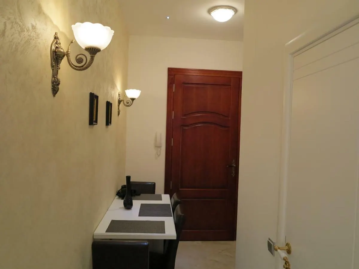 Small Luxury Kapitol Apartment Vienna
