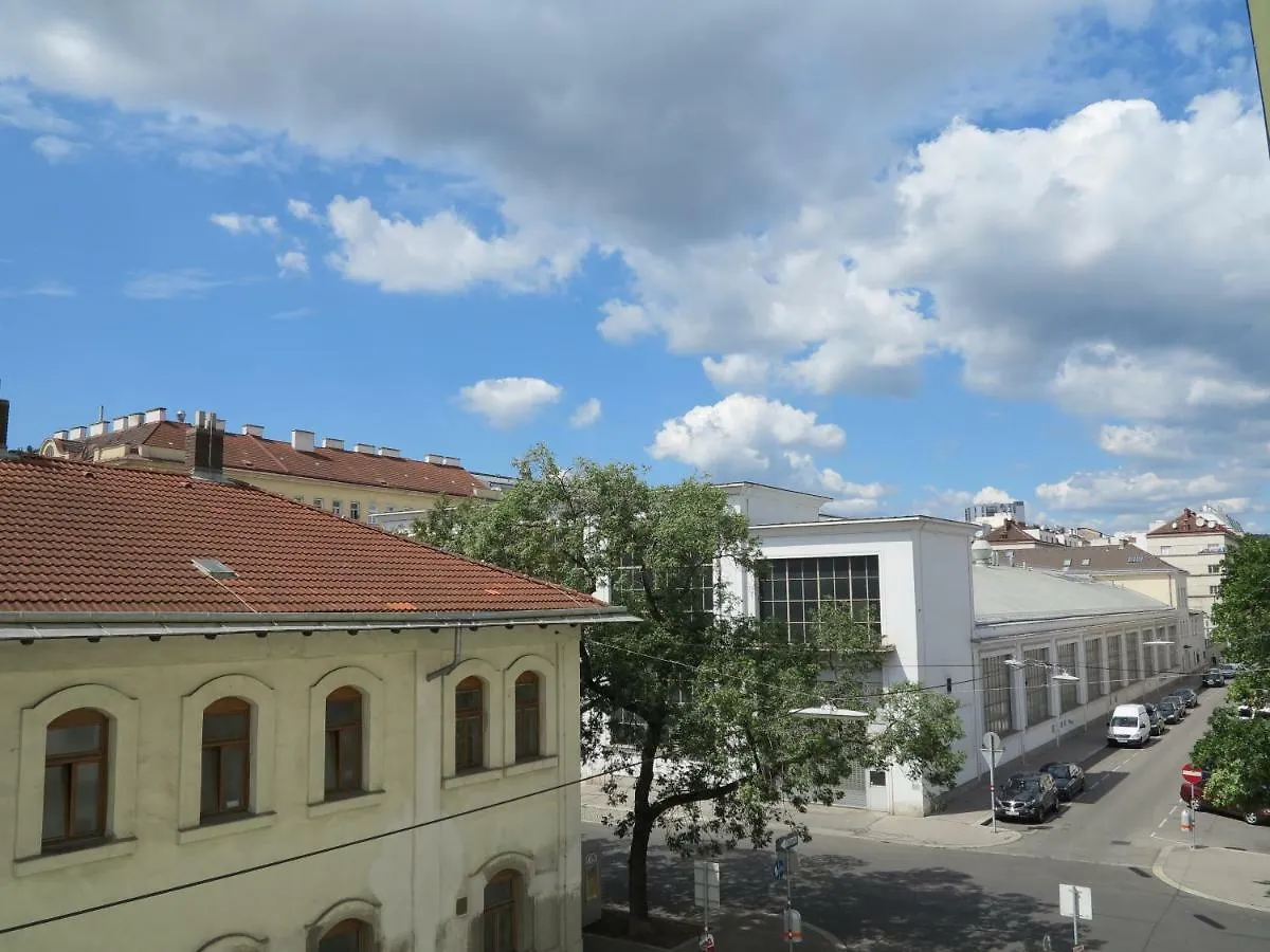 Small Luxury Kapitol Apartment Vienna